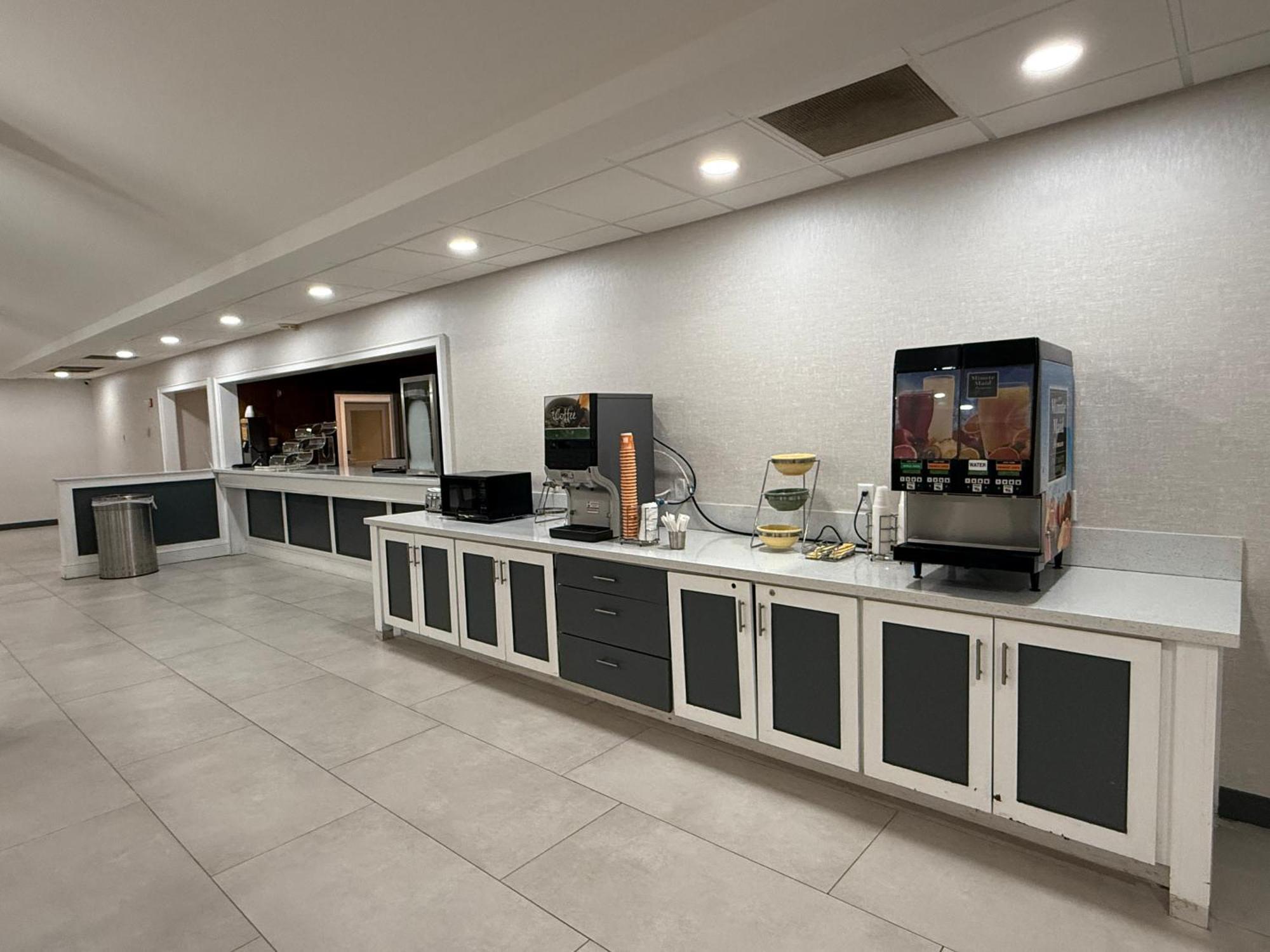 Quality Inn & Suites Baton Rouge West - Port Allen Exterior foto